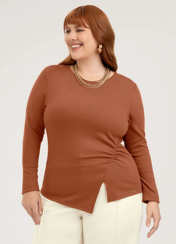 Cativa - Blusa Plus Size em Canelado Marrom