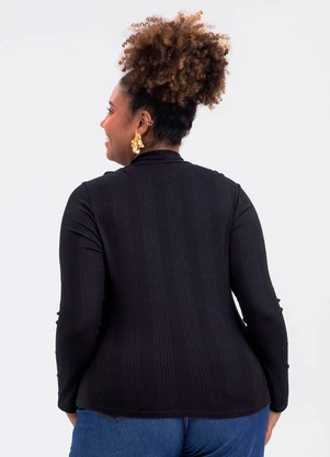 Cativa - Blusa Plus Size em Canelado Preto - CATIVA