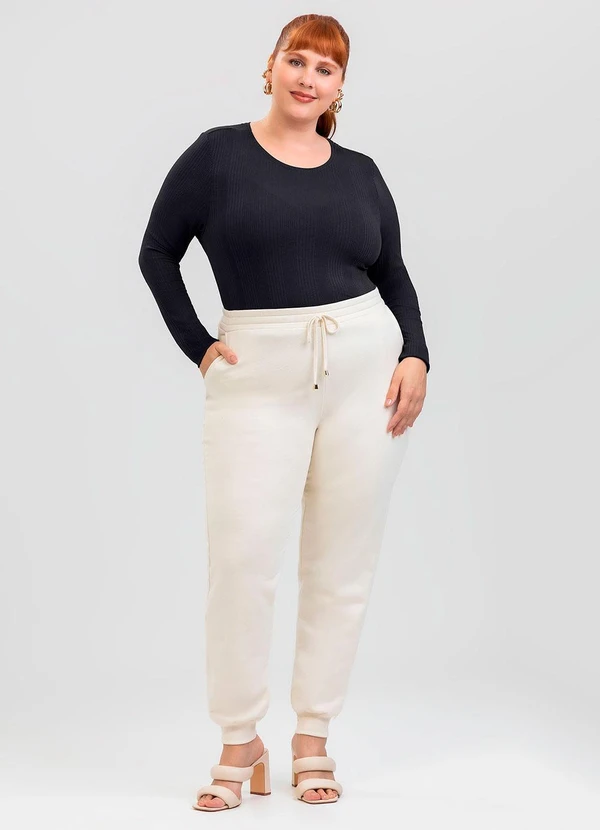 Cativa - Blusa Plus Size em Canelado Preto 3