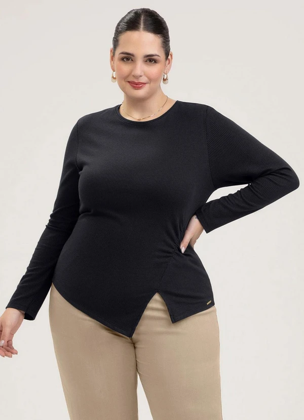 Cativa - Blusa Plus Size em Canelado Preto