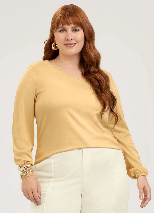 Cativa - Blusa Plus Size em Viscose Amarelo Claro