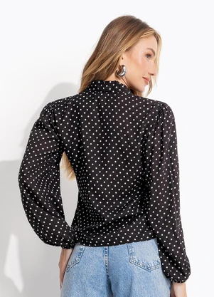 Quintess - Blusa Poá Preto em Viscose Plana - QUINTESS