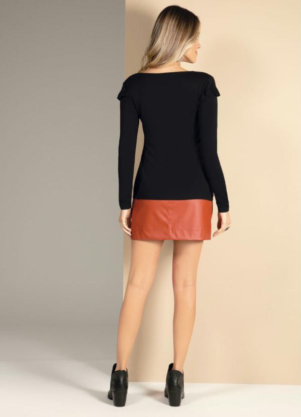 Quintess - Blusa Preta com Babados no Decote 4