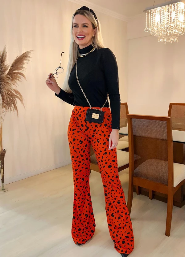 Moda Pop - Blusa Preta com Gola Alta e Manga Longa 6