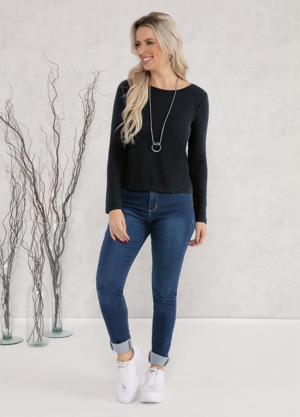 Moda Pop - Blusa Preta com Manga Longa 3