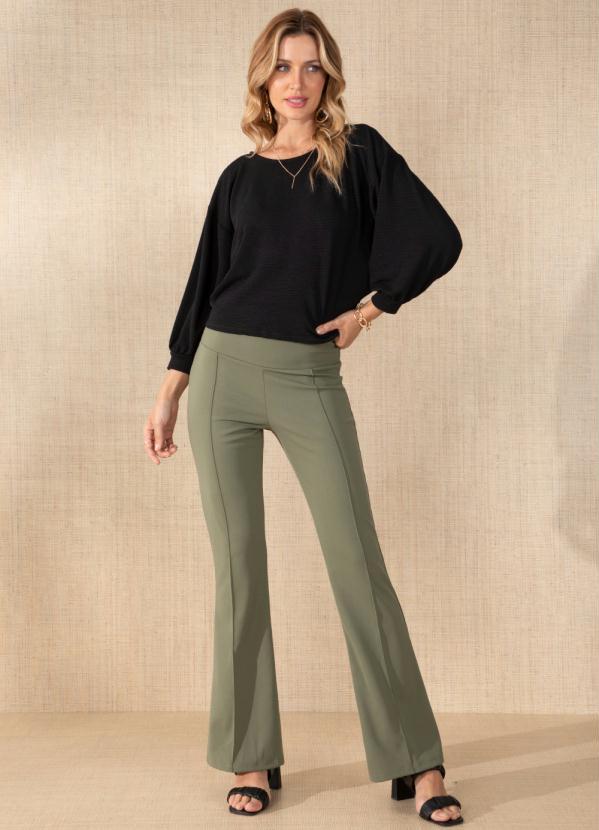 Quintess - Blusa Preta com Manga Morcego 3