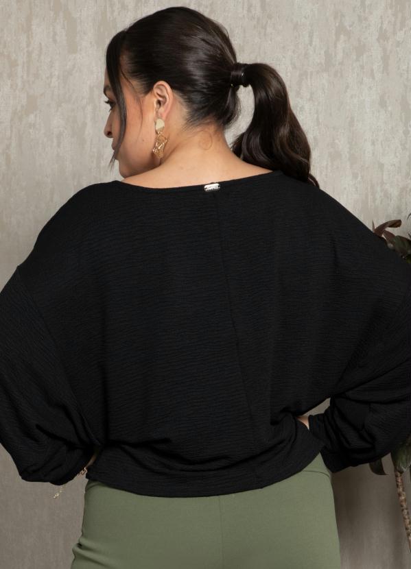 Quintess - Blusa Preta com Manga Morcego 7