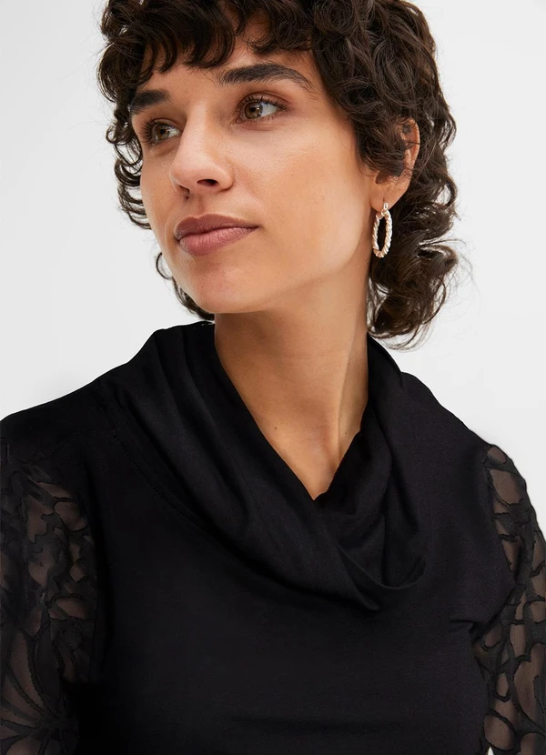 bonprix - Blusa Preta em Malha de Viscose e Devorê 4