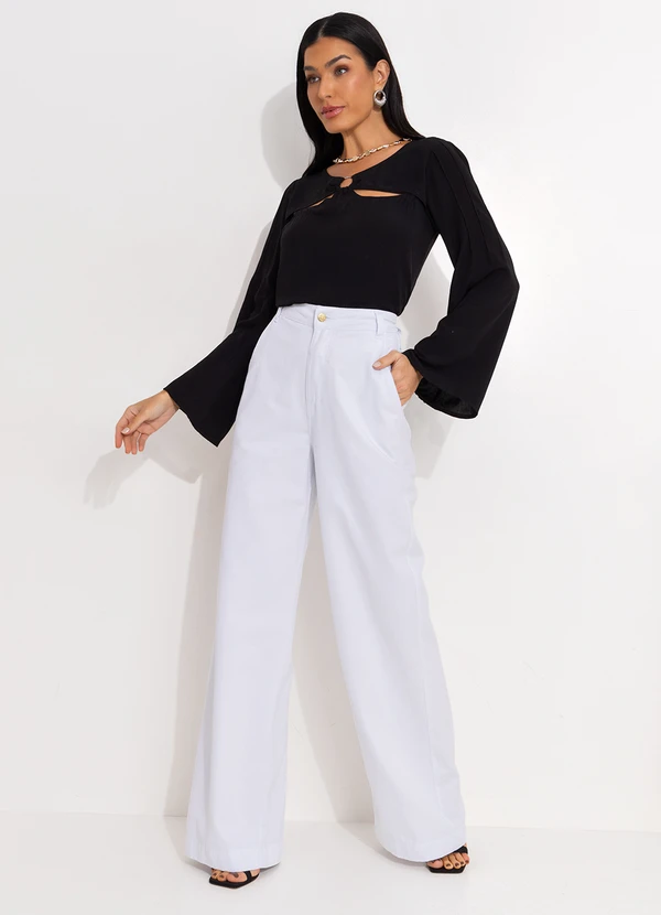 Quintess - Blusa Preta Mangas Longas com Vazado no Decote 3