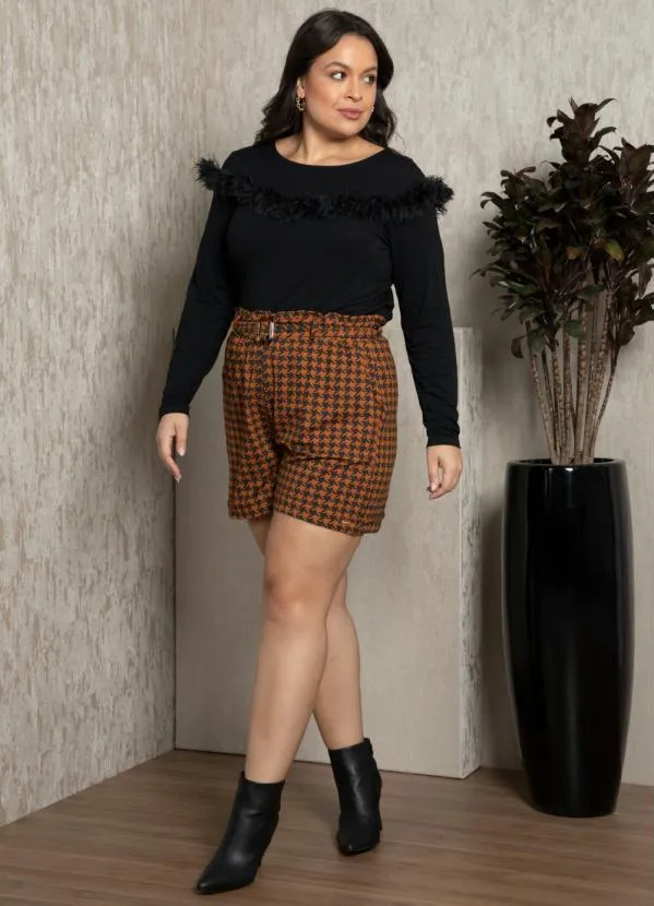 Quintess - Blusa Preto com Detalhe em Plumas Frontal