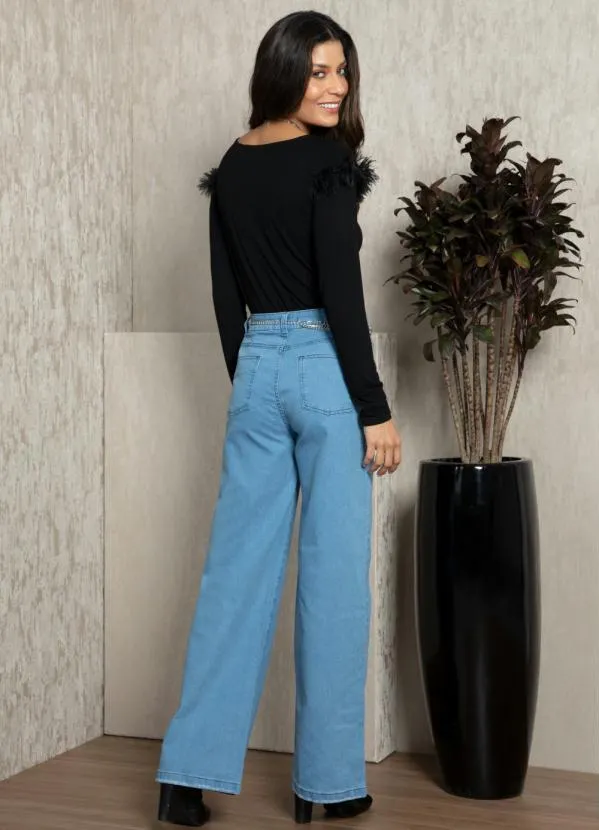 Quintess - Blusa Preto com Detalhe em Plumas Frontal 8