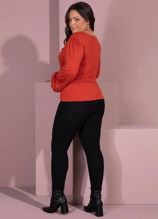 Quintess - Blusa Telha Transpassada com Mangas Longas