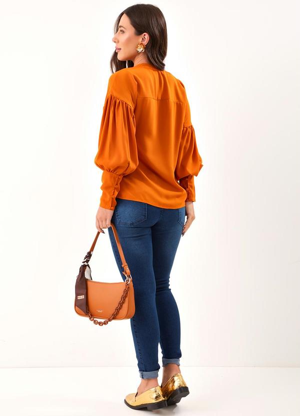 Quintess - Blusa Terracota em Crepe Plano 4