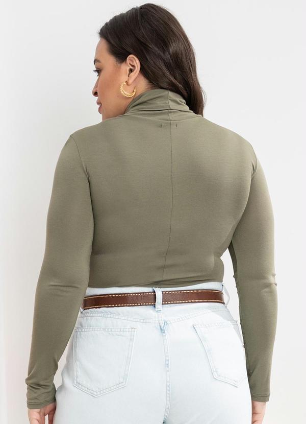 Quintess - Blusa Verde Militar Justinha com Gola Alta 7