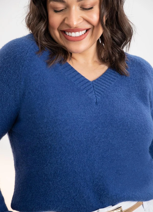 Quintess - Suéter em Tricô Marinho Decote V 11