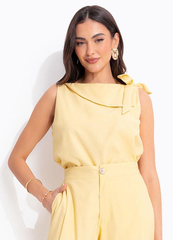 Blusa Amarelo em Tecido de Alfaiataria