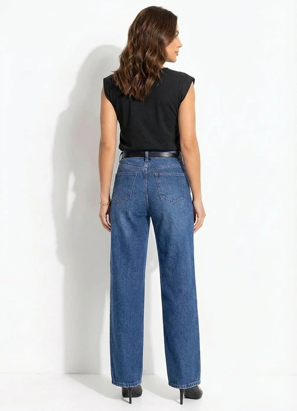 Quintess - Blusa Assimétrica Preta em Microflex com Detalhe Franzido 5