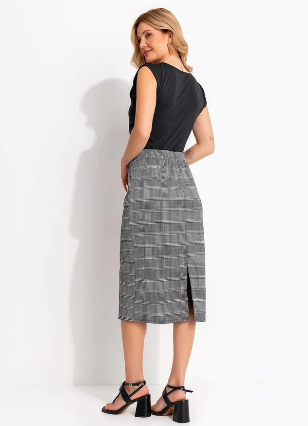 Quintess - Blusa Assimétrica Preta em Microflex com Detalhe Franzido 7