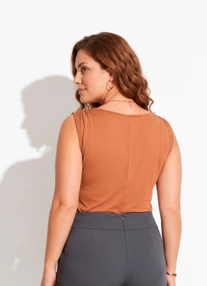 Quintess - Blusa Camel em Malha de Viscolycra - QUINTESS