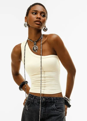 Cativa - Blusa Canelada Assimétrica com Bojo Off-White - CATIVA