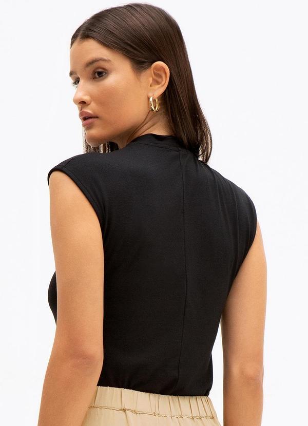 Principessa - Blusa com Aviamento Dourado Celina Preto 2