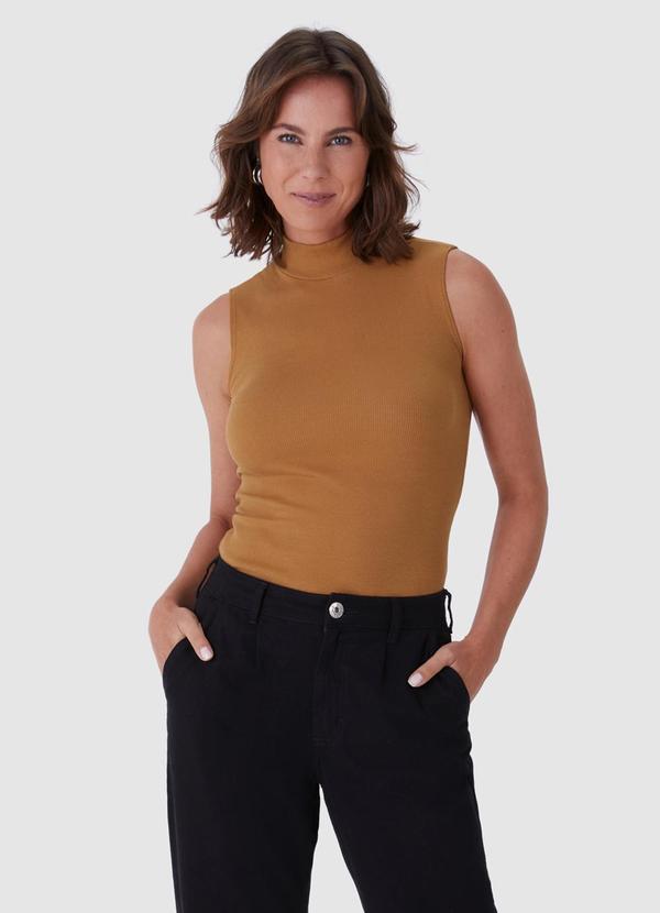Malwee - Blusa Feminina Justa em Ribana Marrom