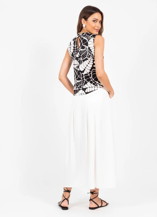 Quintess - Blusa Folhagem Preta em Crepe Plano 2