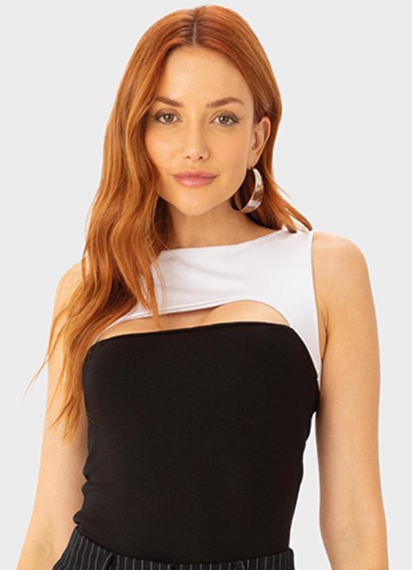 Enfim - Blusa Justa Cut Out Preto