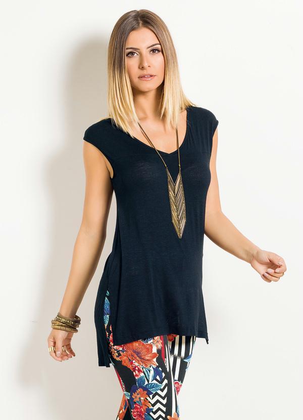 Quintess - Blusa Mullet com Fendas Preta