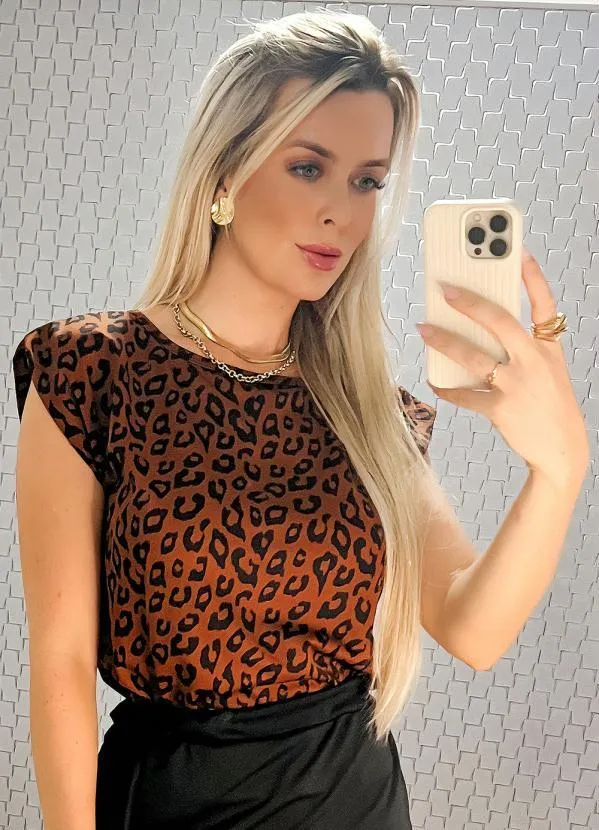 Moda Pop - Blusa Oncinha com Ombro Deslocado 1