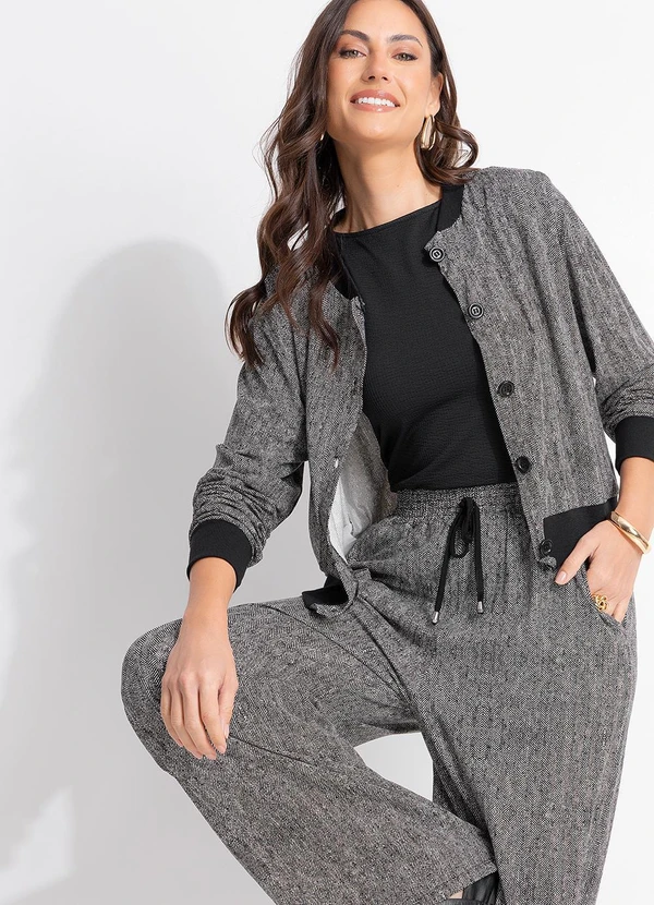 Quintess - Blusa Preta em Malha Crepe 16