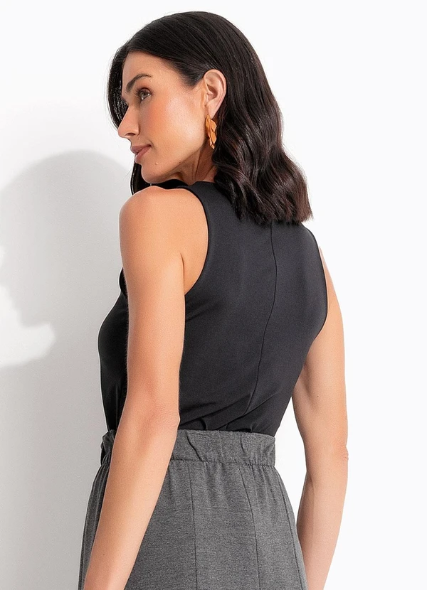 Quintess - Blusa Preta em Malha de Compressão 2