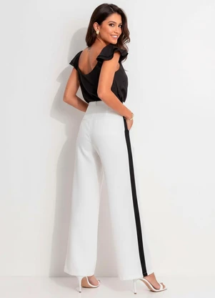 Quintess - Blusa Preta em Tecido Plano de Viscose - QUINTESS