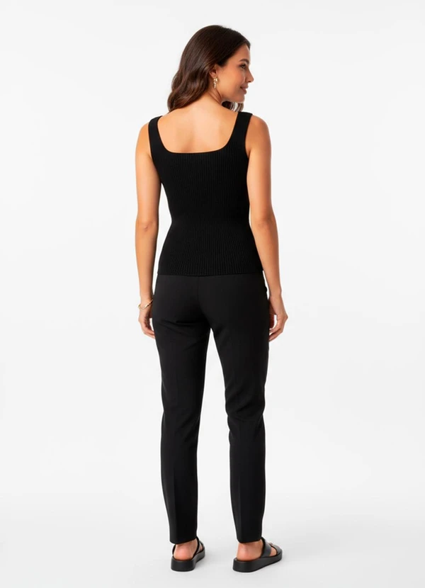 Quintess - Blusa Preta em Tricô 2