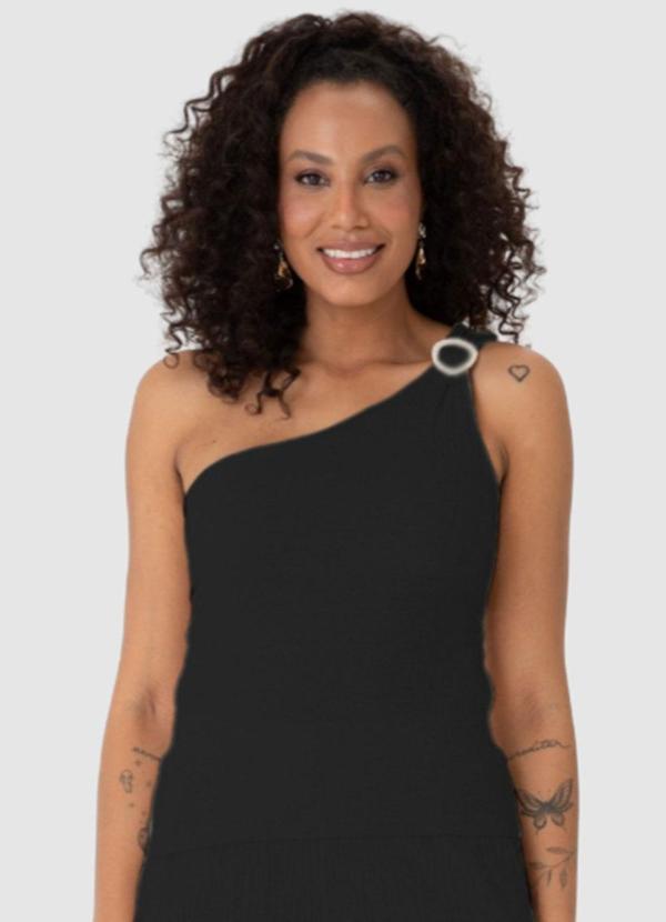 Malwee - Blusa Preta Justa em Anarruga