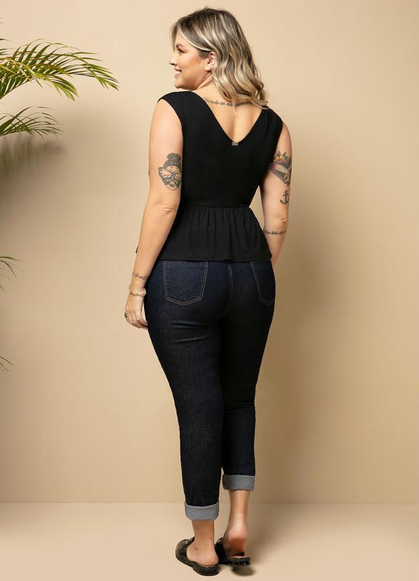 Quintess - Blusa Preta Soltinha com Babados na Barra 8