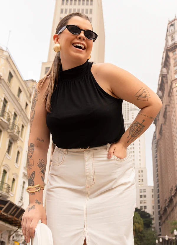 Quintess - Blusa Preto em Malha de Viscose 2