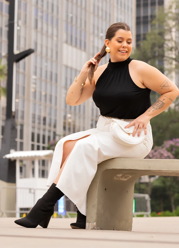 Quintess - Blusa Preto em Malha de Viscose 10