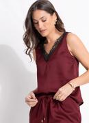 Blusa Regata em Cetim Bord� com Detalhe em Renda e Decote V