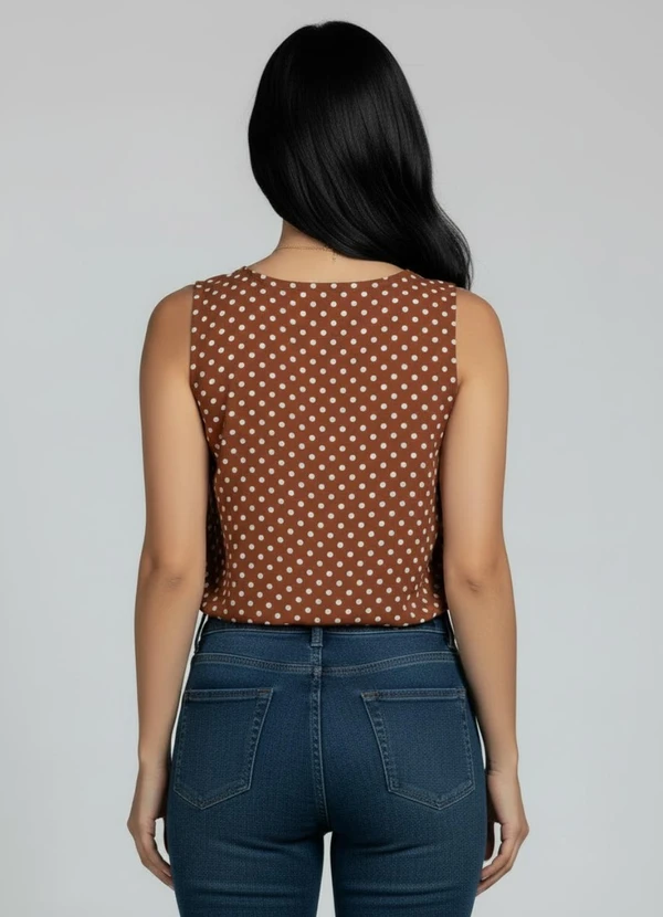 Quintess - Blusa Regata Marrom com Estampa de Poá e Fendas Laterais 7