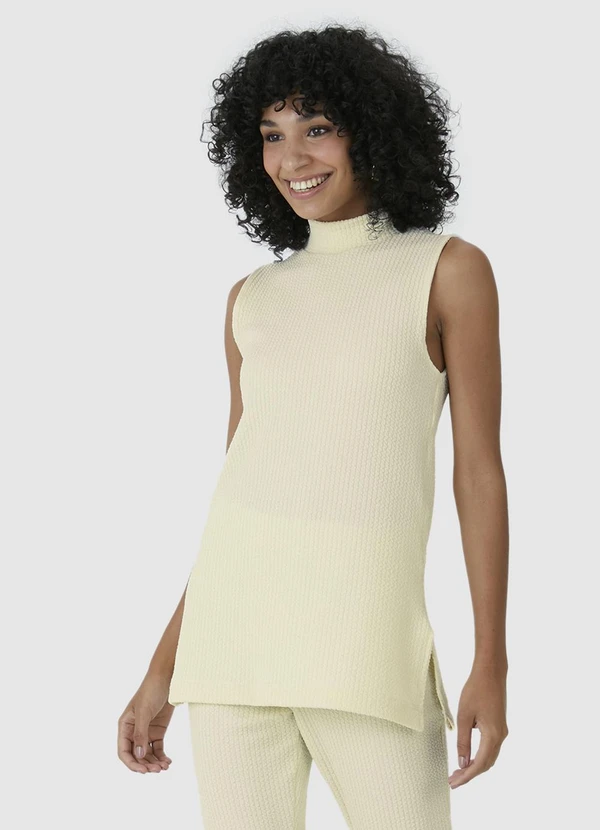 Malwee - Blusa Reta Texturizada com Fenda Bege