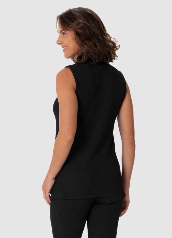 Malwee - Blusa Reta Texturizada com Fenda Preto 2