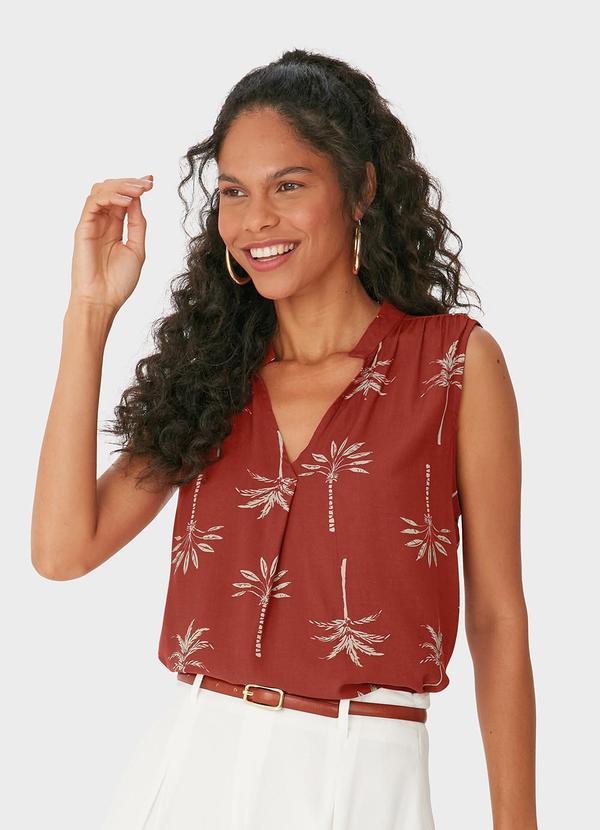 Malwee - Blusa Tropical Evasê em Viscose Terracota