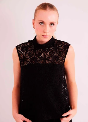 Sofie - Blusa Urban Frame sem Manga em Plano Renda Preto - SOFIE