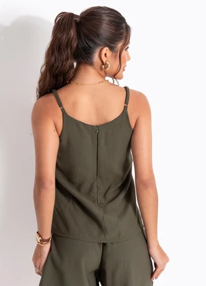 Quintess - Blusa Verde Militar em Alfaiataria de Viscose com Poliéster - QUINTESS