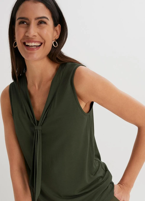 bonprix - Blusa Verde Militar em Malha de Viscose 4