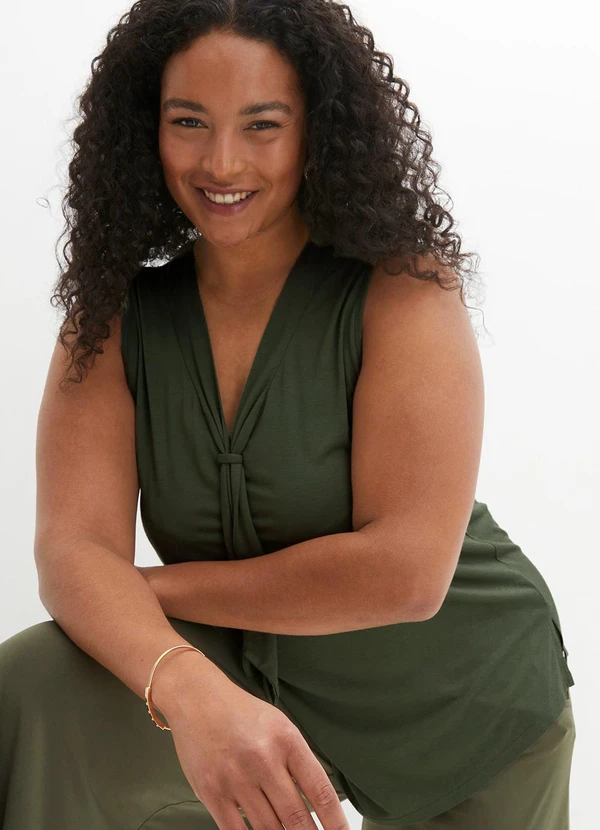 bonprix - Blusa Verde Militar em Malha de Viscose 5