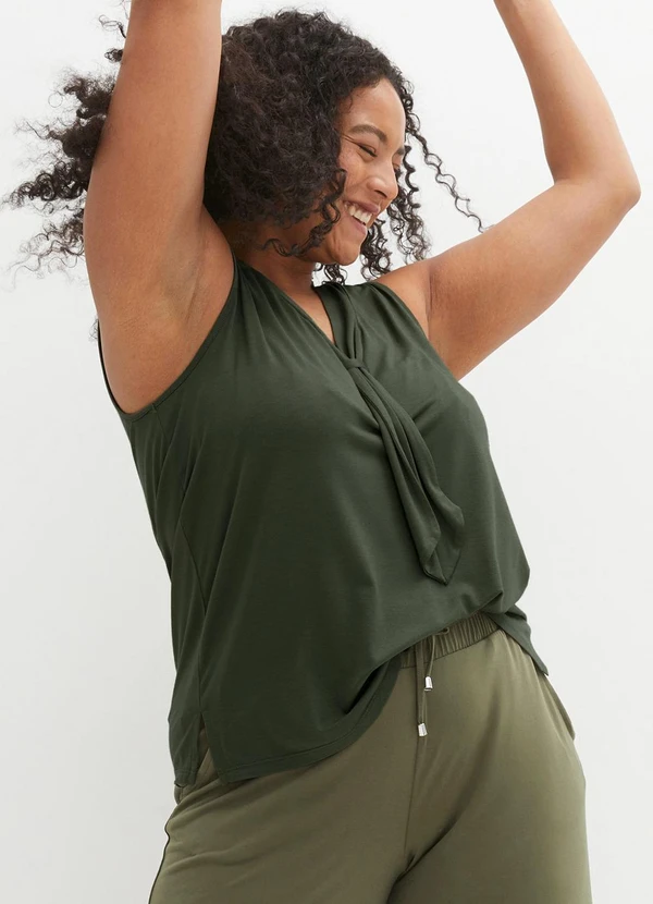bonprix - Blusa Verde Militar em Malha de Viscose 7