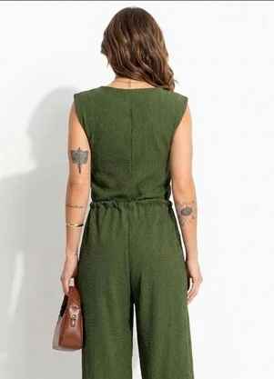 Quintess - Blusa Verde Musgo em Malha Texturizada - QUINTESS