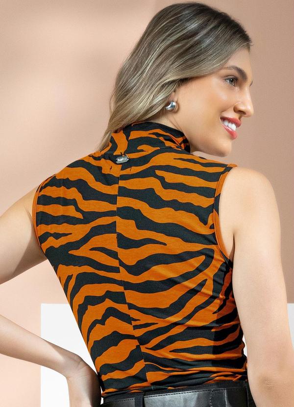 Quintess - Blusa Zebra Marrom com Gola Alta 2